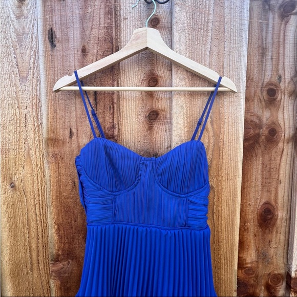 Cobalt Blue Bustier Pleated Tiered Chiffon Midi Dress 🌿 - Picture 4 of 9